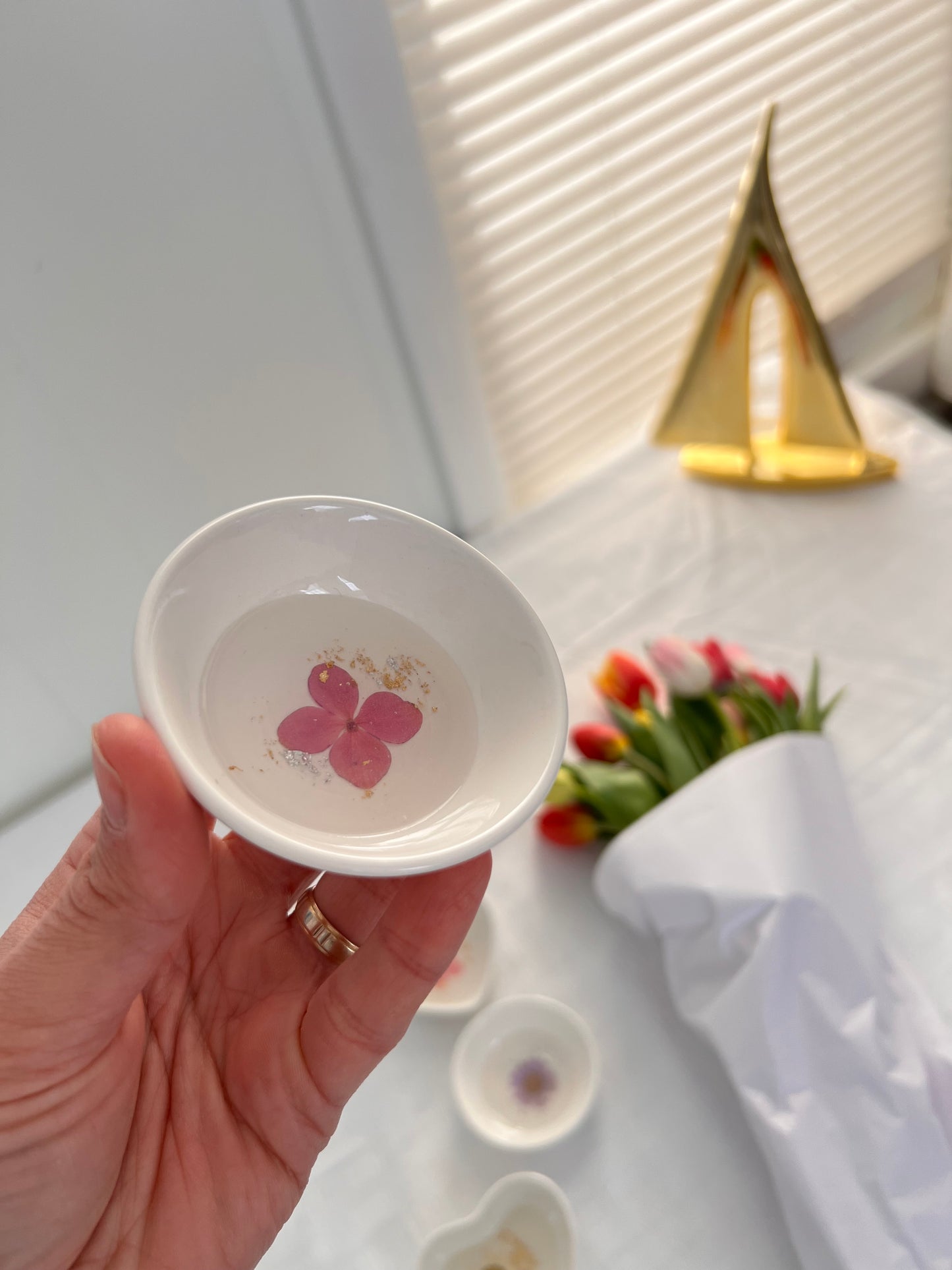 Ring Dish with Real Dry Flowers