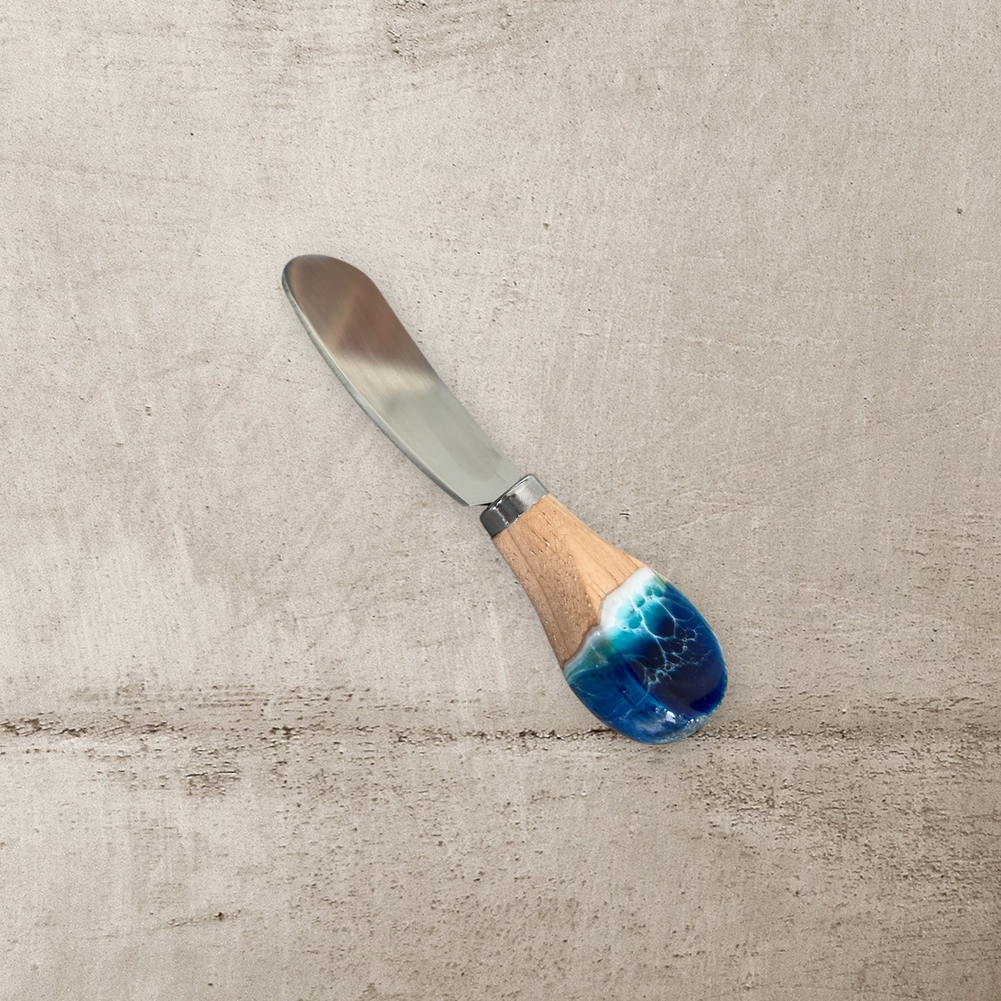 Whale Tail Cutting Board Gift Set with Ocean Resin Design