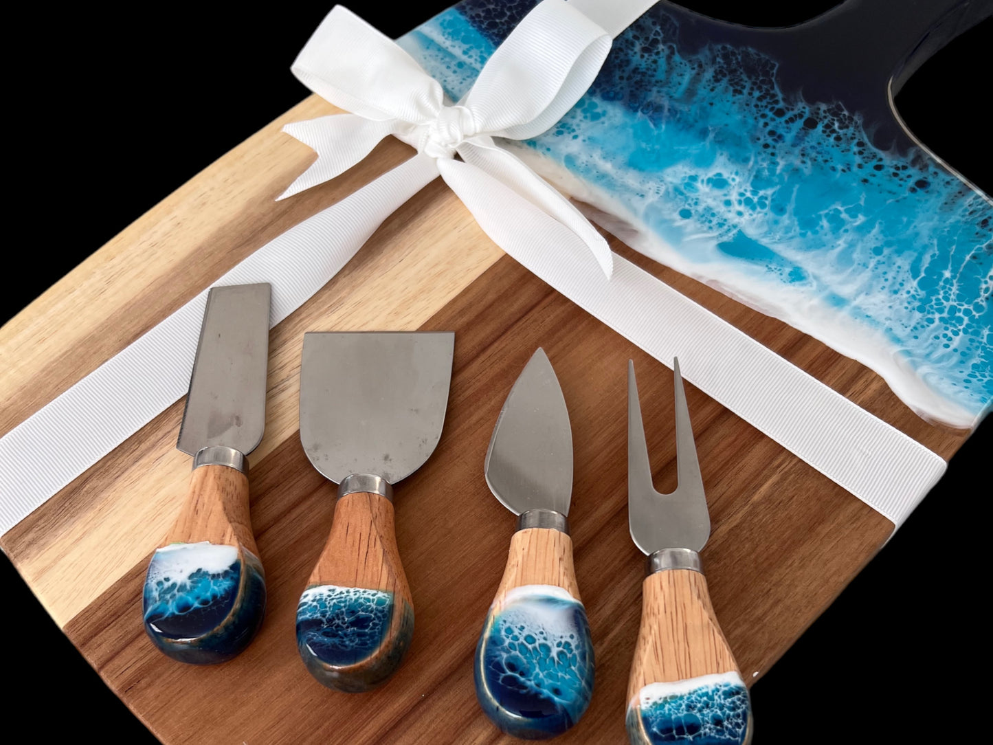 Ocean Resin Cutting Board with Cheese Knives Gift Set