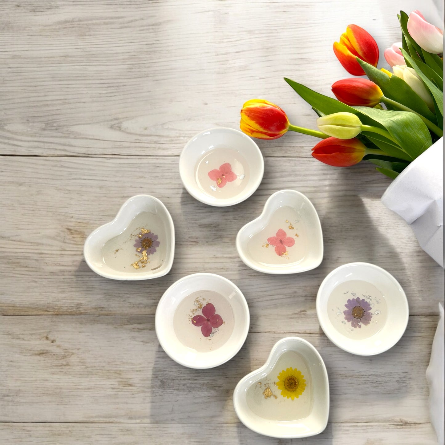 Ring Dish with Real Dry Flowers